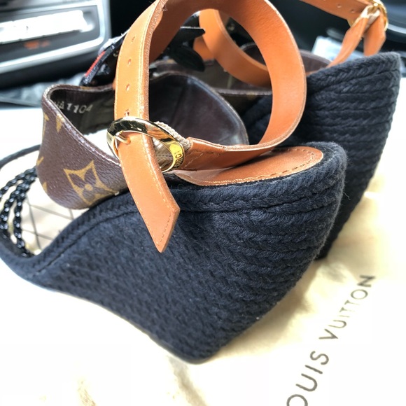 Shose - Picture 4 of 8